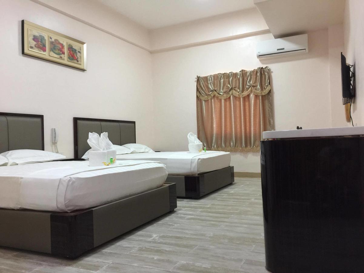 Meaco Royal Hotel - Lipa Lipa City Екстер'єр фото
