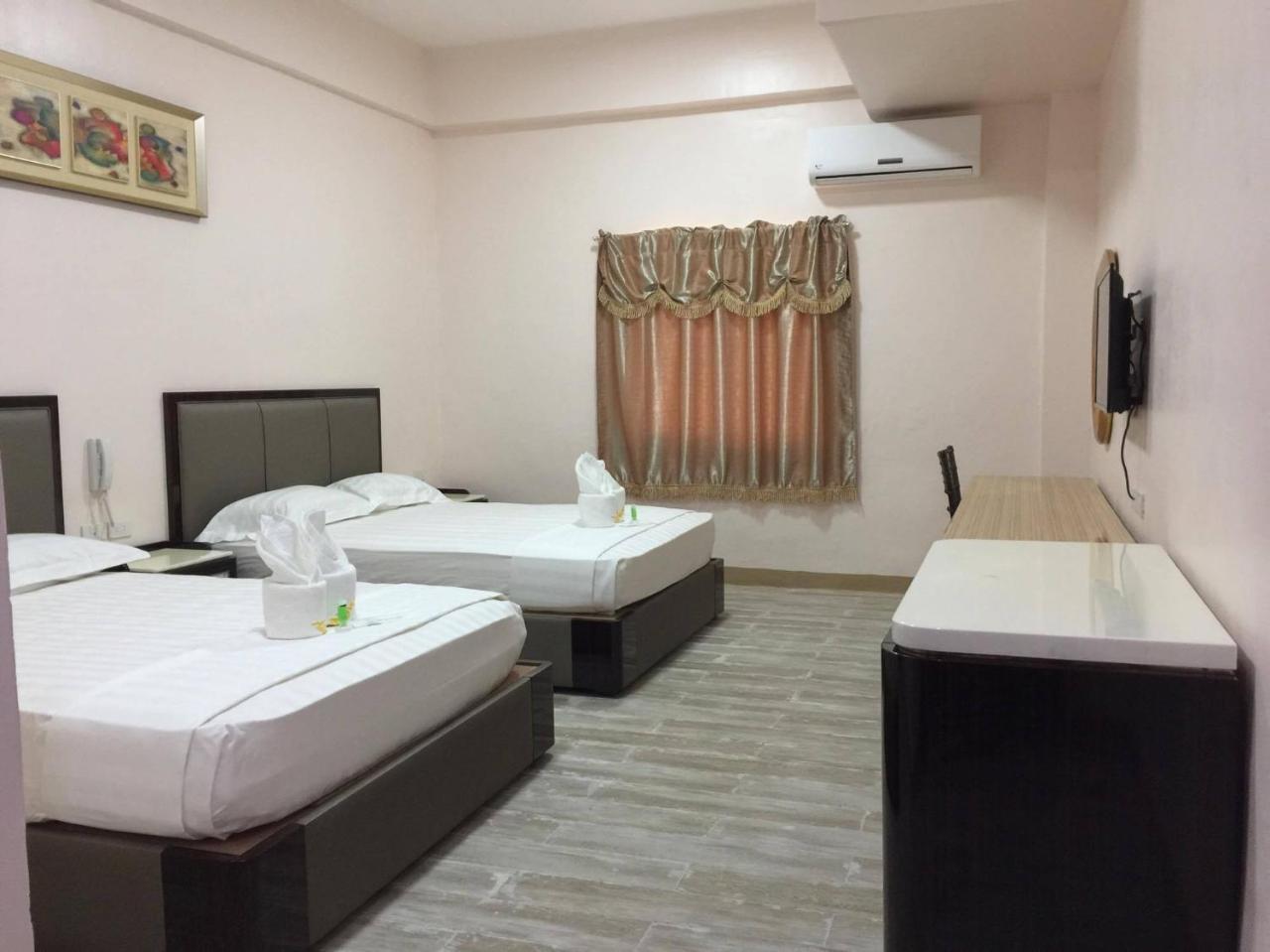 Meaco Royal Hotel - Lipa Lipa City Екстер'єр фото