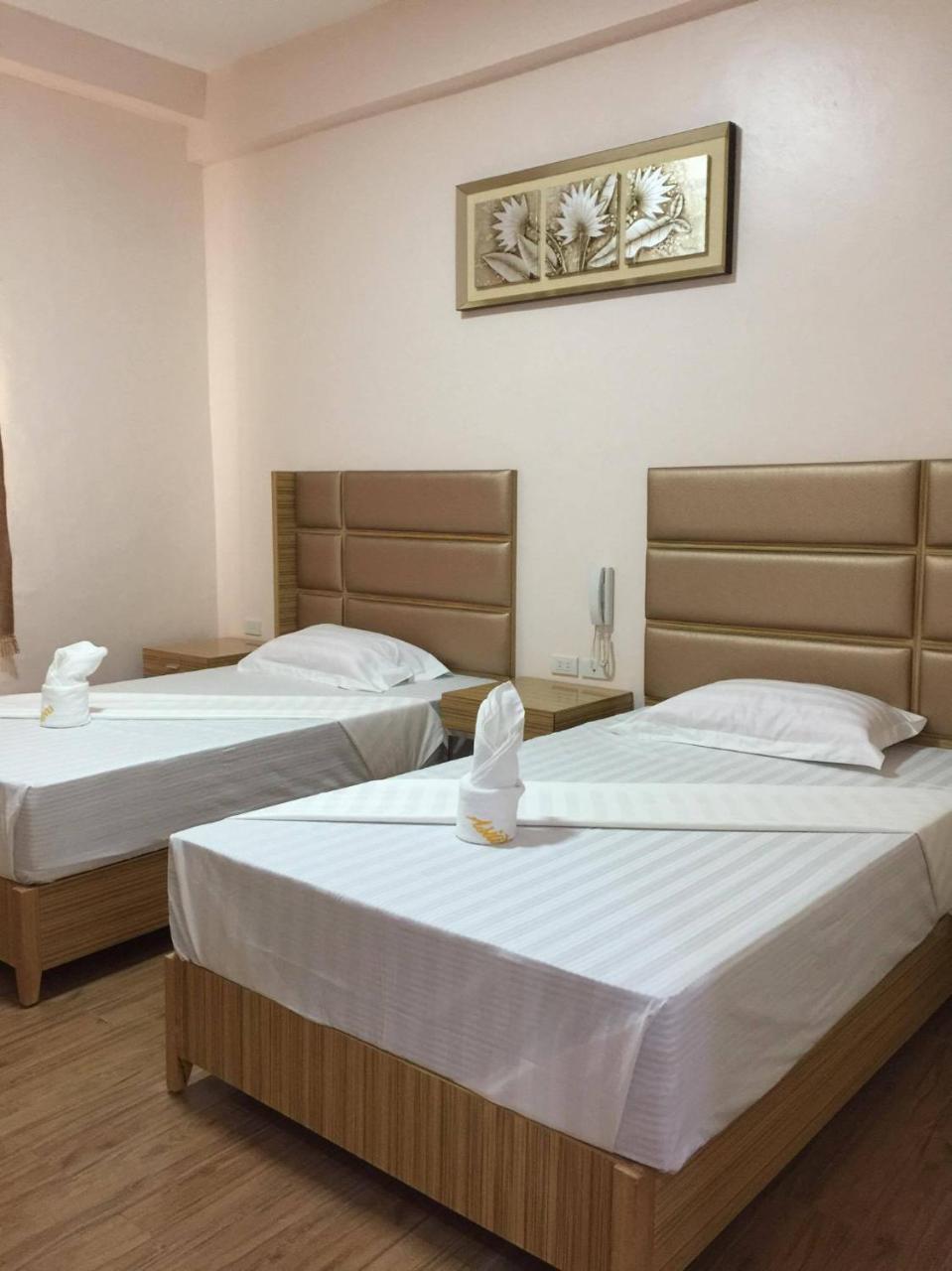 Meaco Royal Hotel - Lipa Lipa City Екстер'єр фото