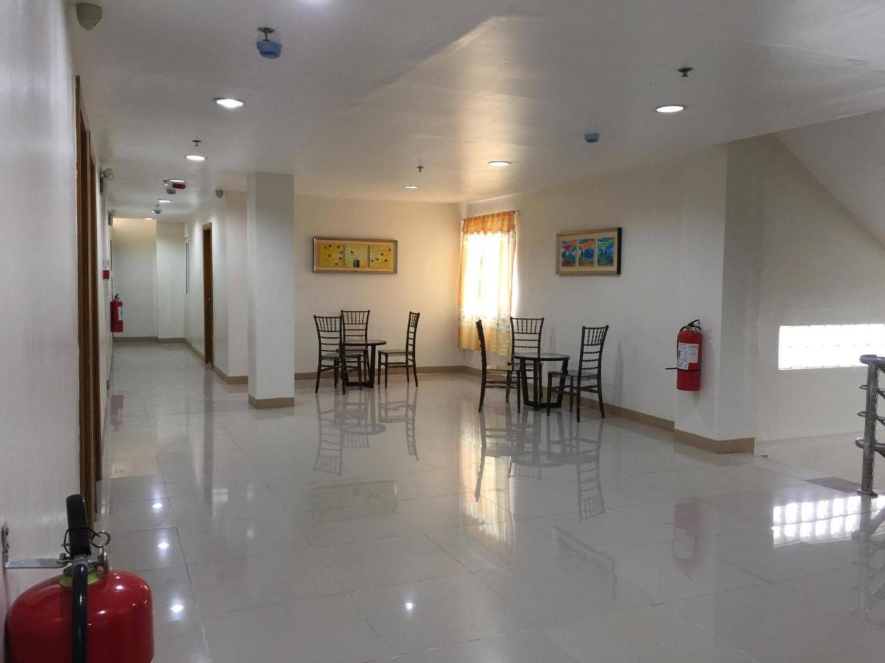 Meaco Royal Hotel - Lipa Lipa City Екстер'єр фото